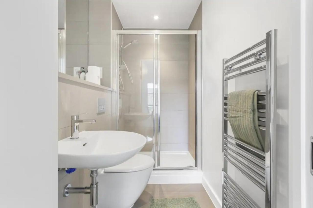 Centrally Located - Modern - 2Bed - 2Bath Apartment Londýn Exteriér fotografie